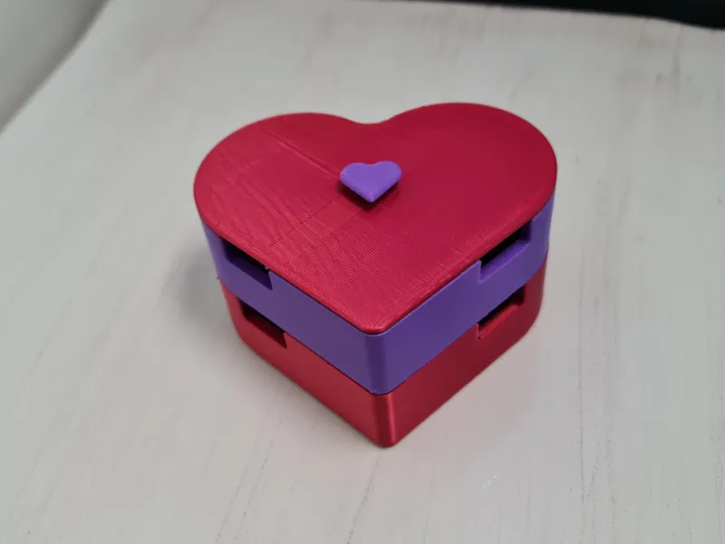 Stackable Heart-Shaped Small Box