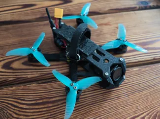 Bob25 FPV 4S Drohne