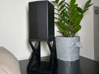 LG SPT8-SPK stand / riser