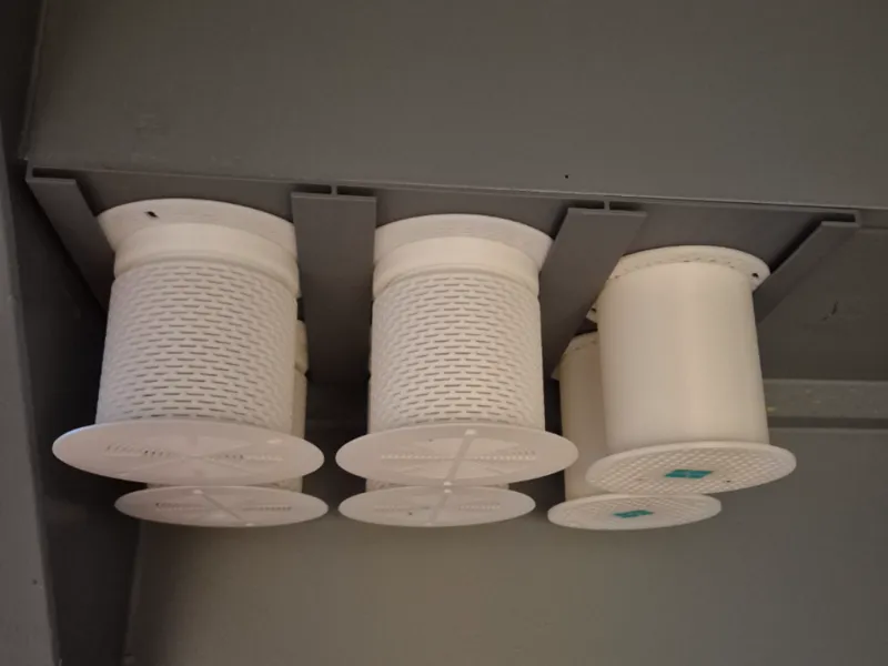 Dessicant pods holder