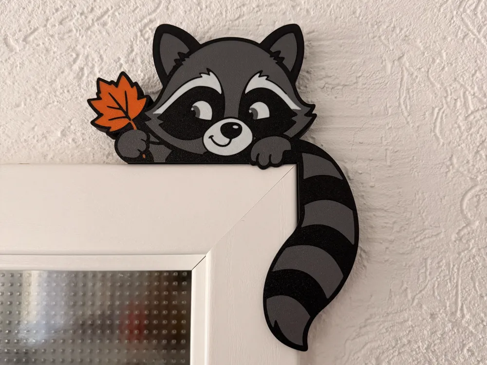 Modelo para impresión 3D: Niedlicher Waschbär mit Herbstblatt. Referencia del modelo original.
