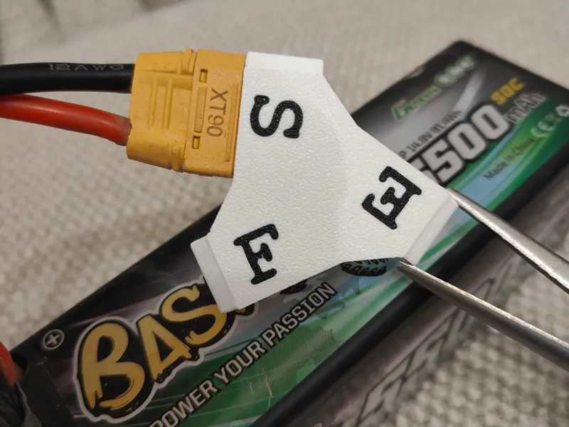 XT90 Battery Status Plug – F / E / S Marker