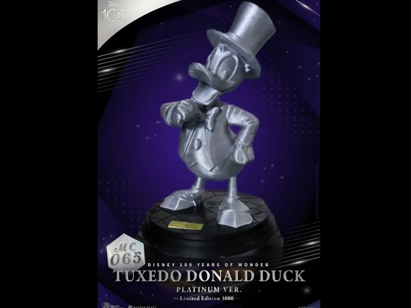donald duck statue