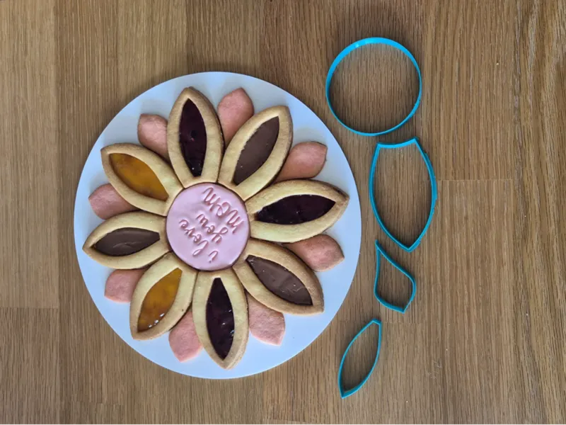 Flower Tart Cutter – Cookie & Pie Mold