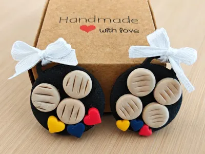 Budare with arepas pin clay cutter