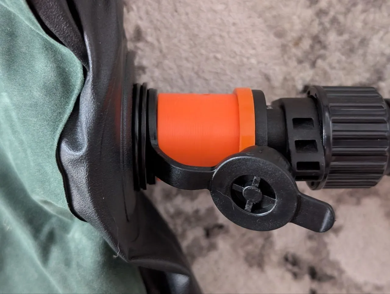 SUP Pump Hose to Air Mattress Adapter (17mm) view 4