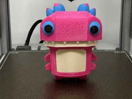 Modelo para impresión 3D: Klombo Sprite (Fortnite) – The cutest dino. Referencia del modelo original.