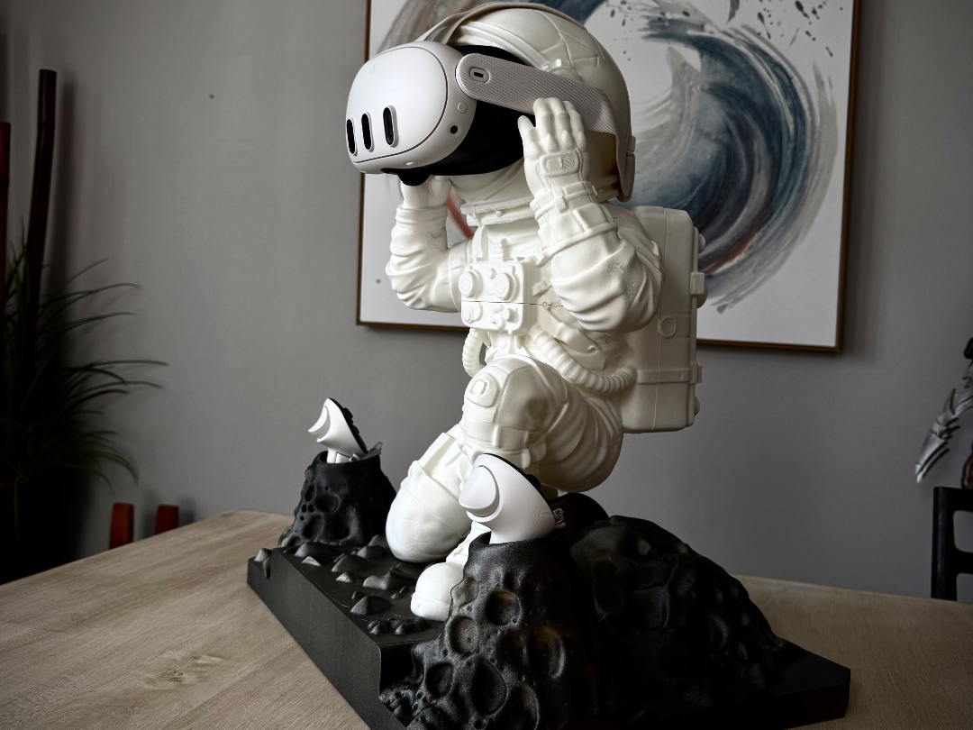 Custom Astronaut VR Headset Stand - Universal! - 1