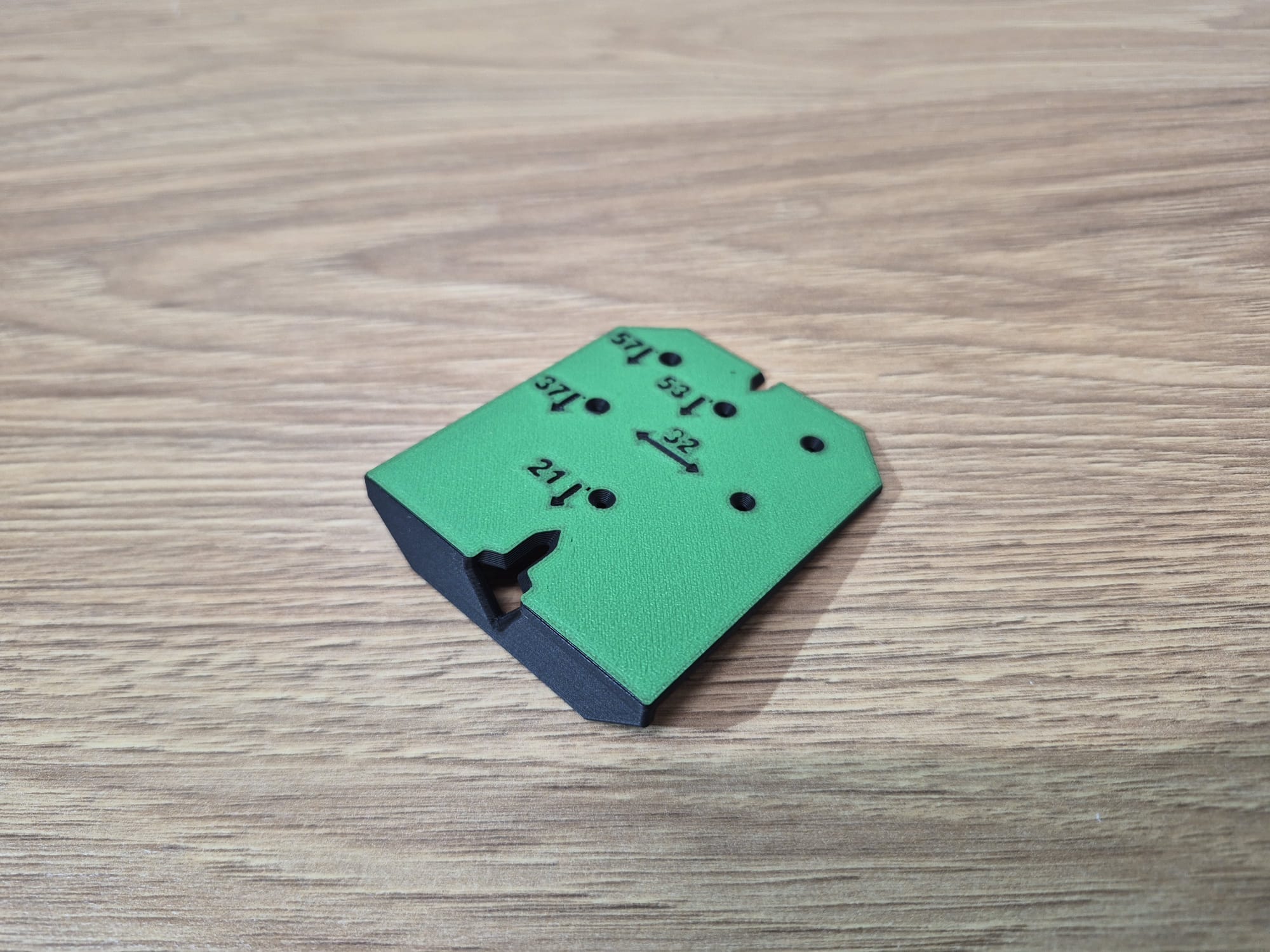Miniatura 5 do modelo 3D Hinge drilling template