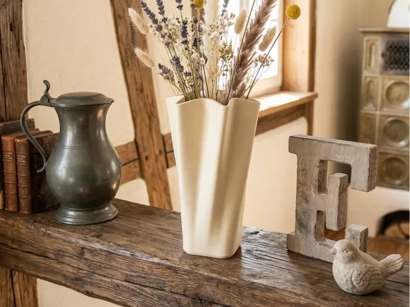 Design Vase „Lumina Fold“