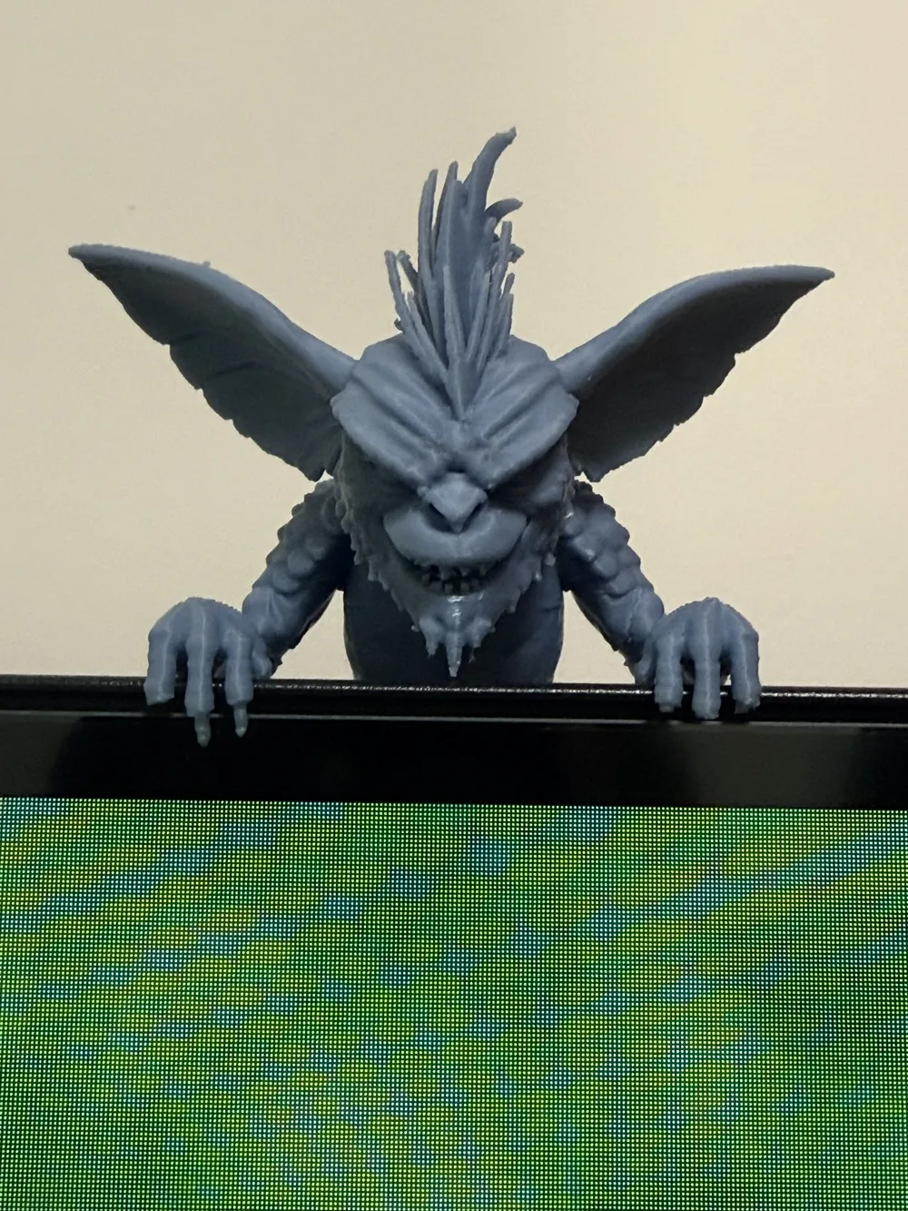 Stripe Gremlin - Monitor Sitter & Screen Prowler - Free 3D Print Model ...