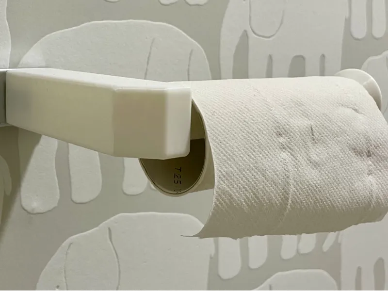 グローエの手ぬぐい掛けに交換で取り付け可能なトイレットペーパー棒