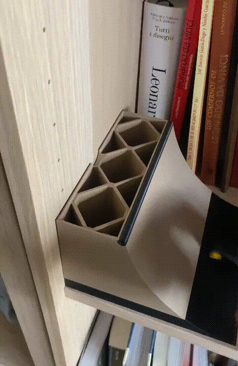 Quarter Pipe Skatepark Pen Holder