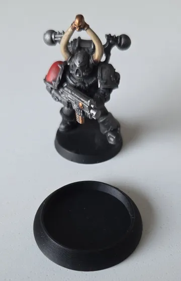 Escenografía en miniatura: Tabletop Mini Base Adapter from 25mm to 32mm — vista de referencia 3