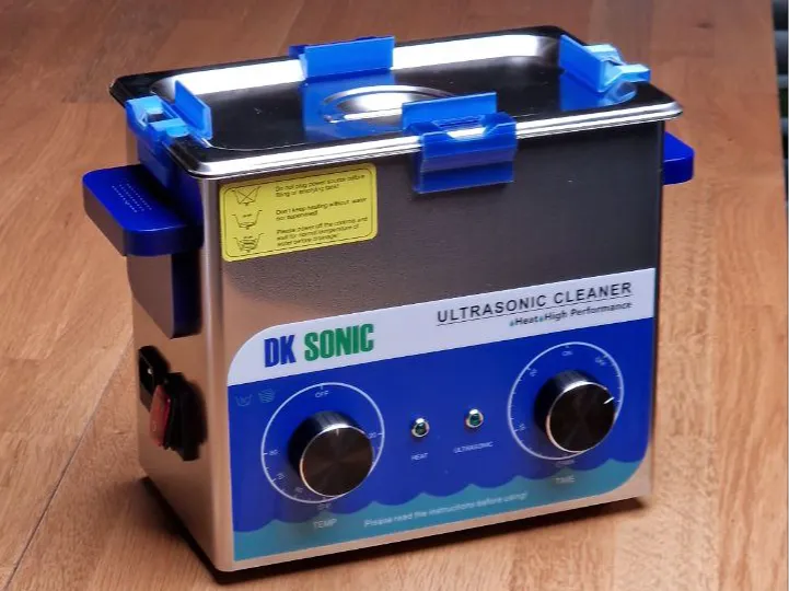 Ultrasonic Cleaner Spill-Proof Lid Clamp