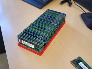So-DIMM RAM stick holder