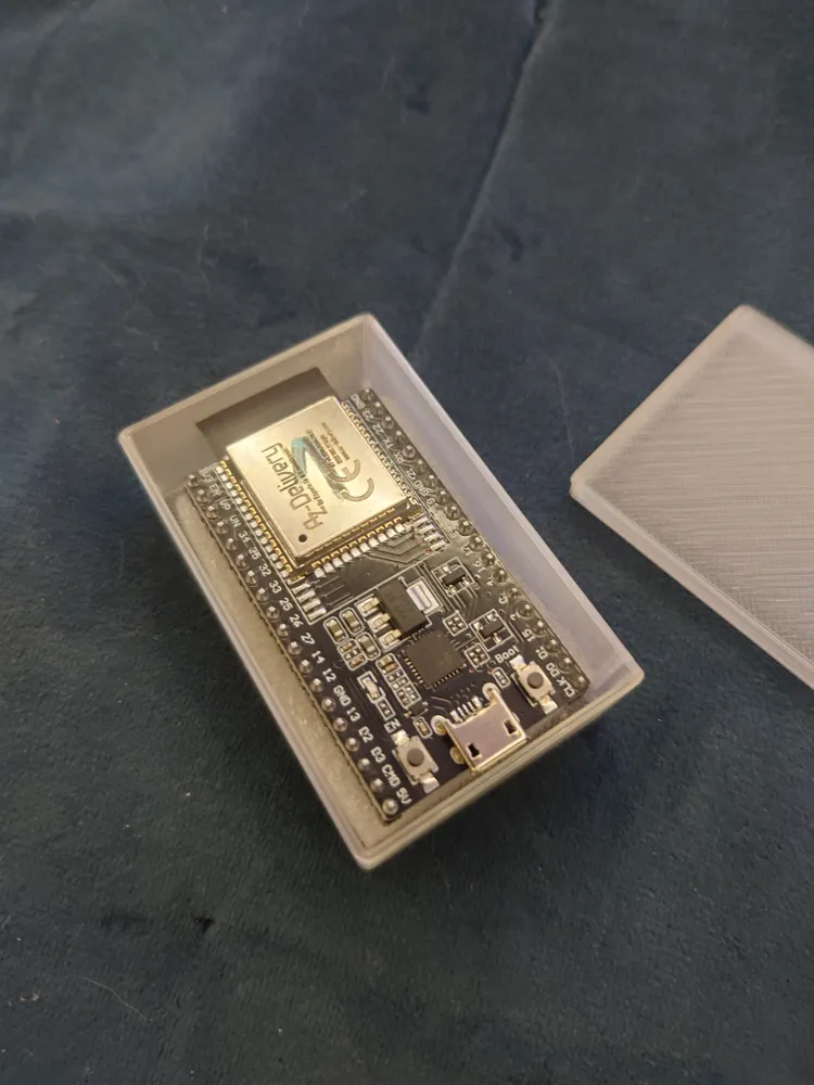 Box32 Component ESP32_BOX - 免费 3D 打印模型 - MakerWorld