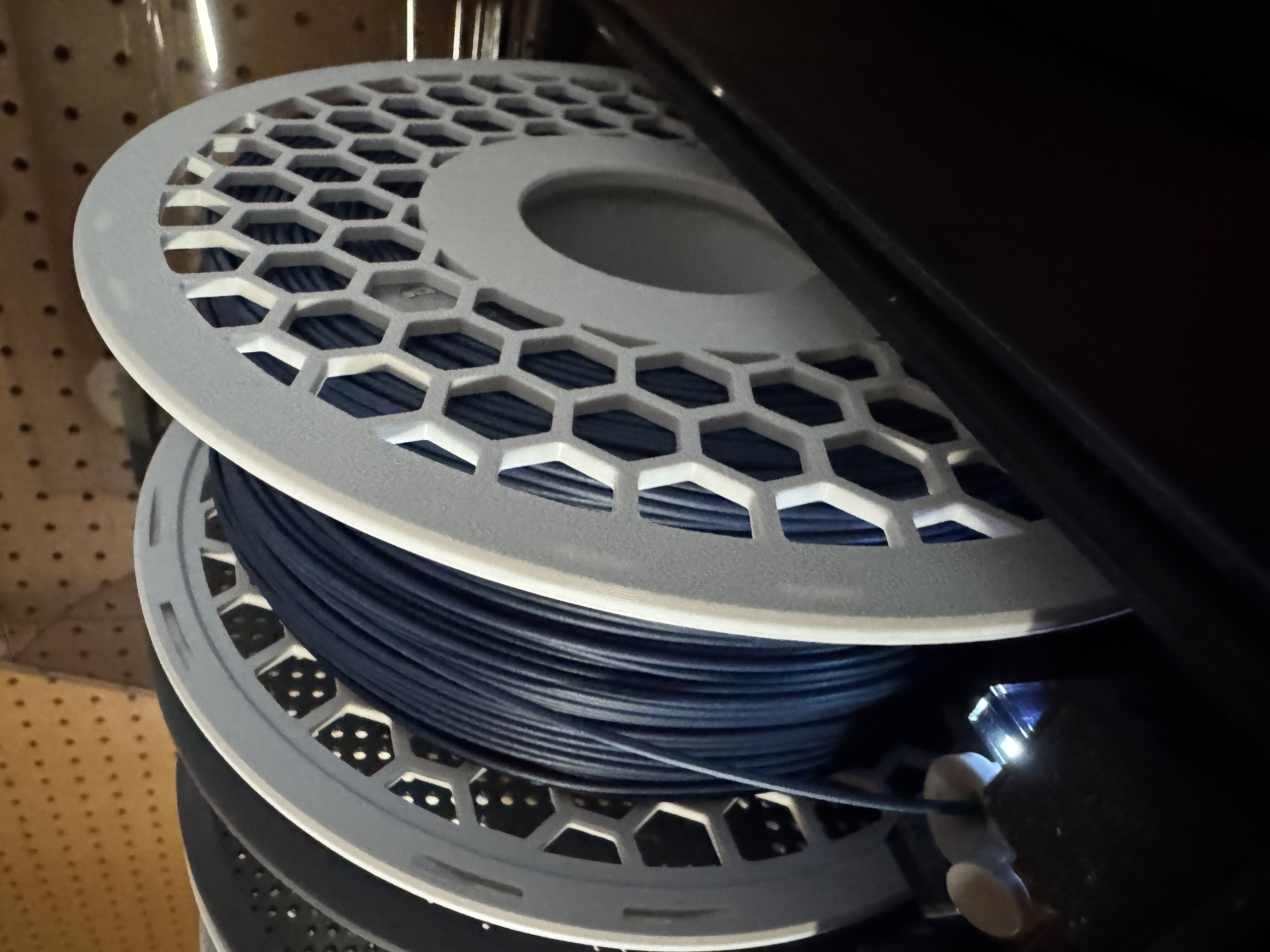 Miniatura 4 do modelo 3D Reusable Hex Spool