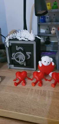 Ours en peluche au cœur tricoté — photo 6