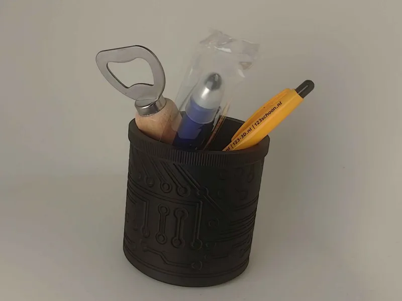Pencil Holder with patterned outside