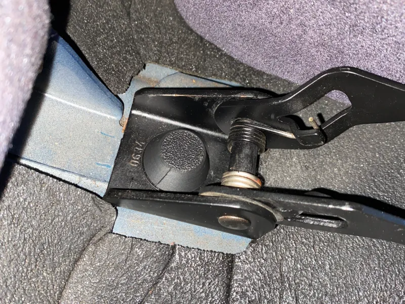 TAPPO VITE CINTURA POSTERIORE VOLVO 940