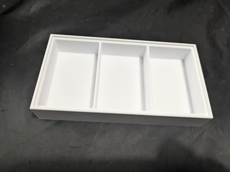 3 compartment box /W lid