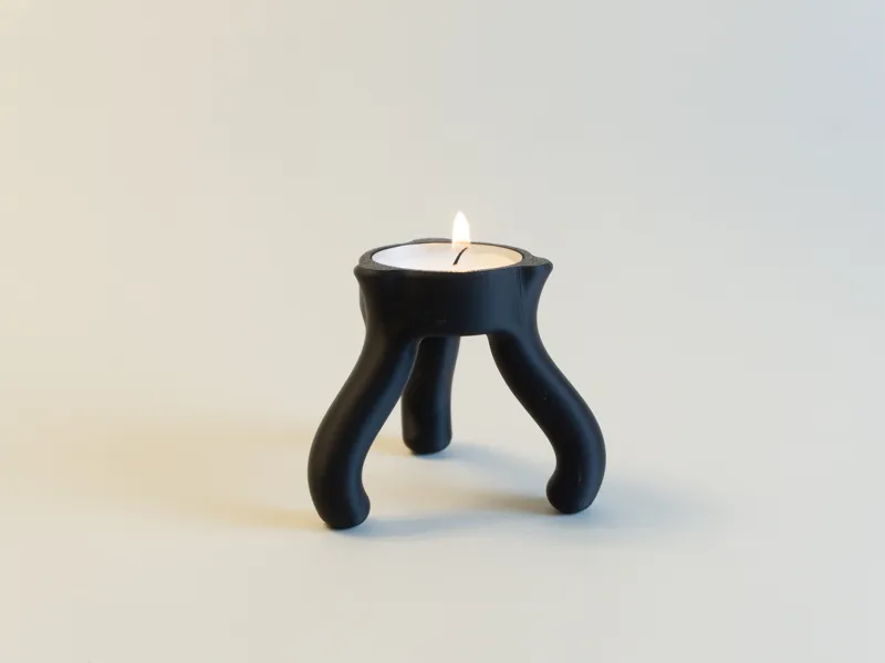 Tealight candle tripod