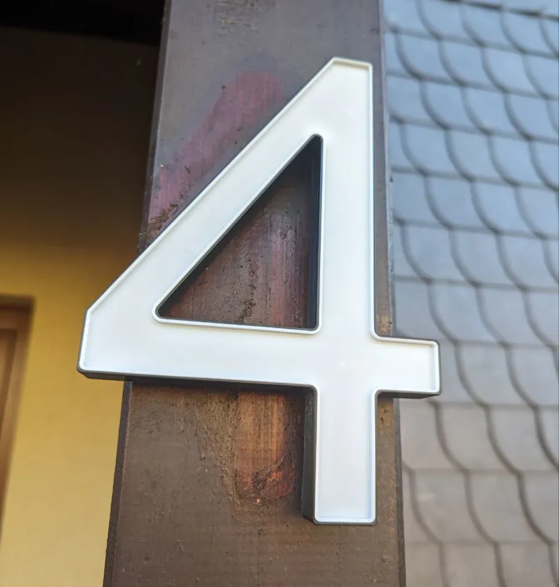 Hausnummer 4 