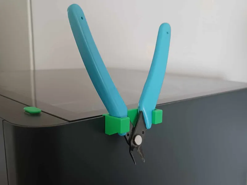 p1s plyer/cutter holder