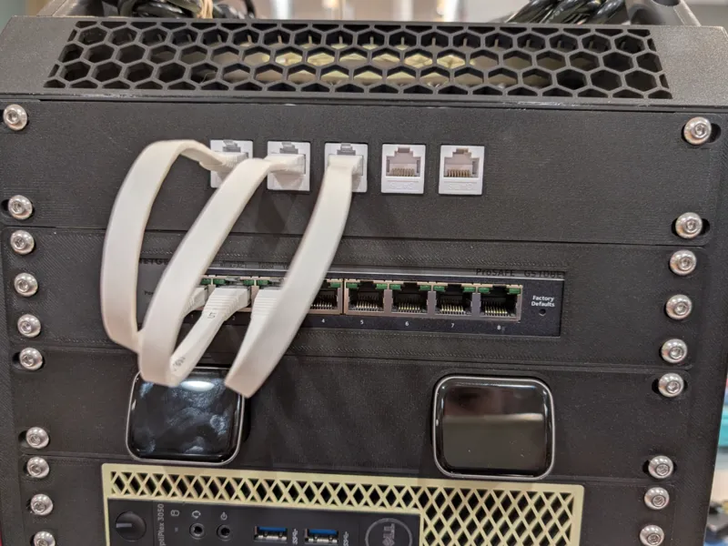 Netgear GS108E Switch 10 inch Rack Mount