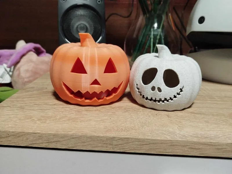 Pumpkin (LED) tea light holder 