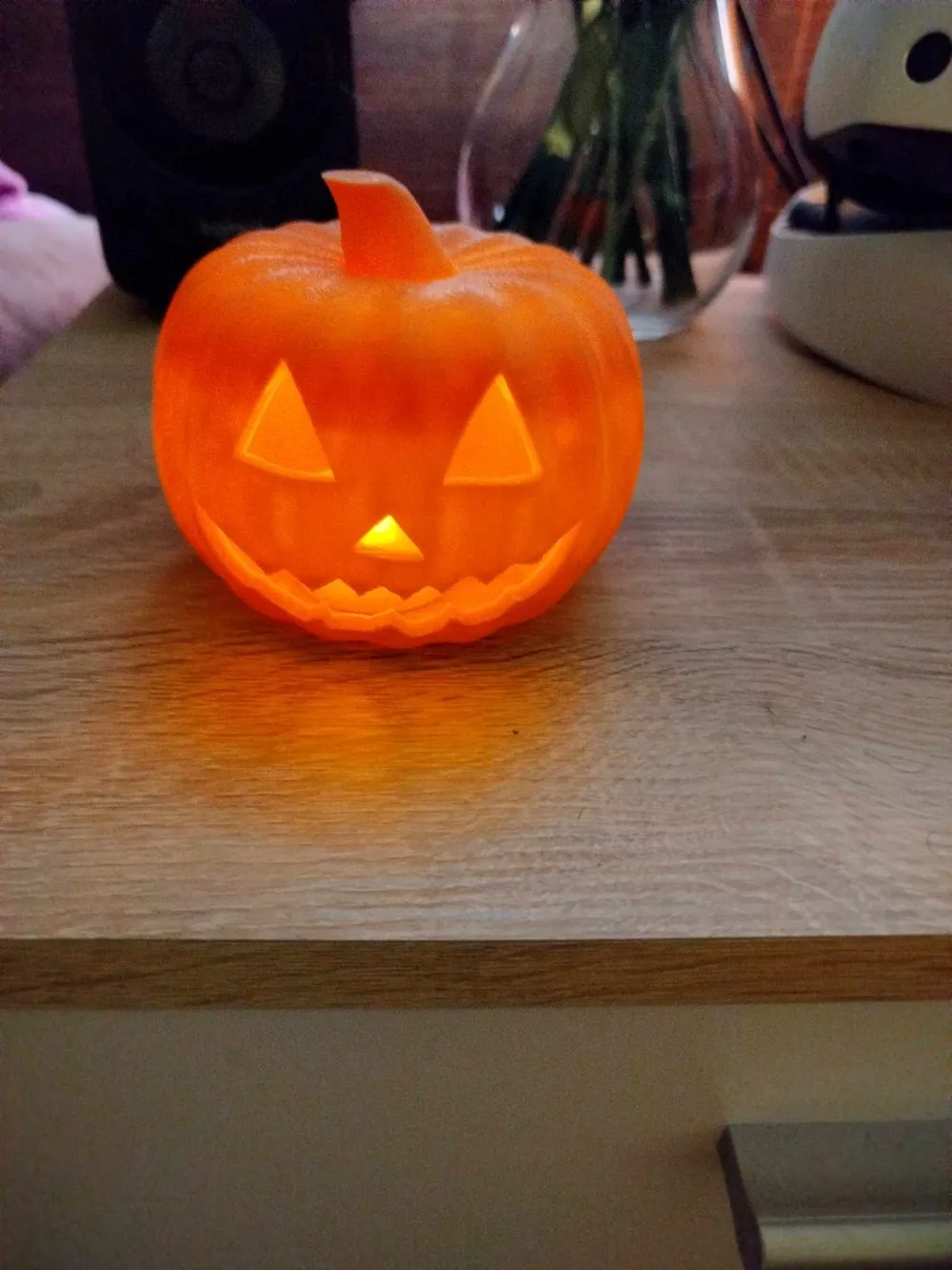Pumpkin (LED) tea light holder - Free 3D Print Model - MakerWorld