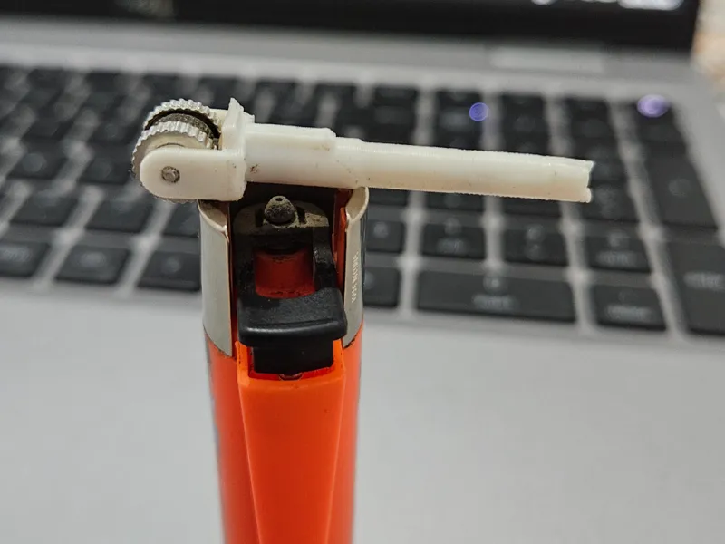 pilão isqueiro clipper