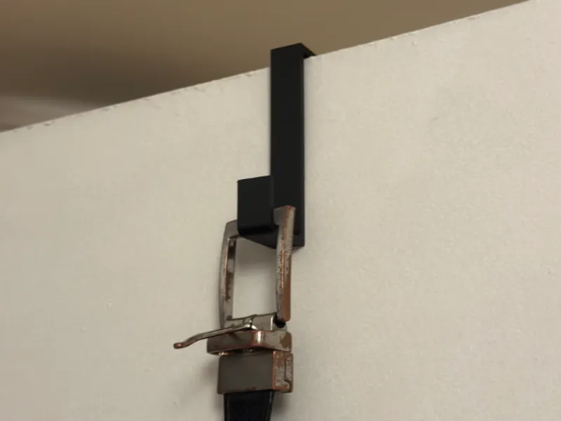 Support de ceinture sur porte