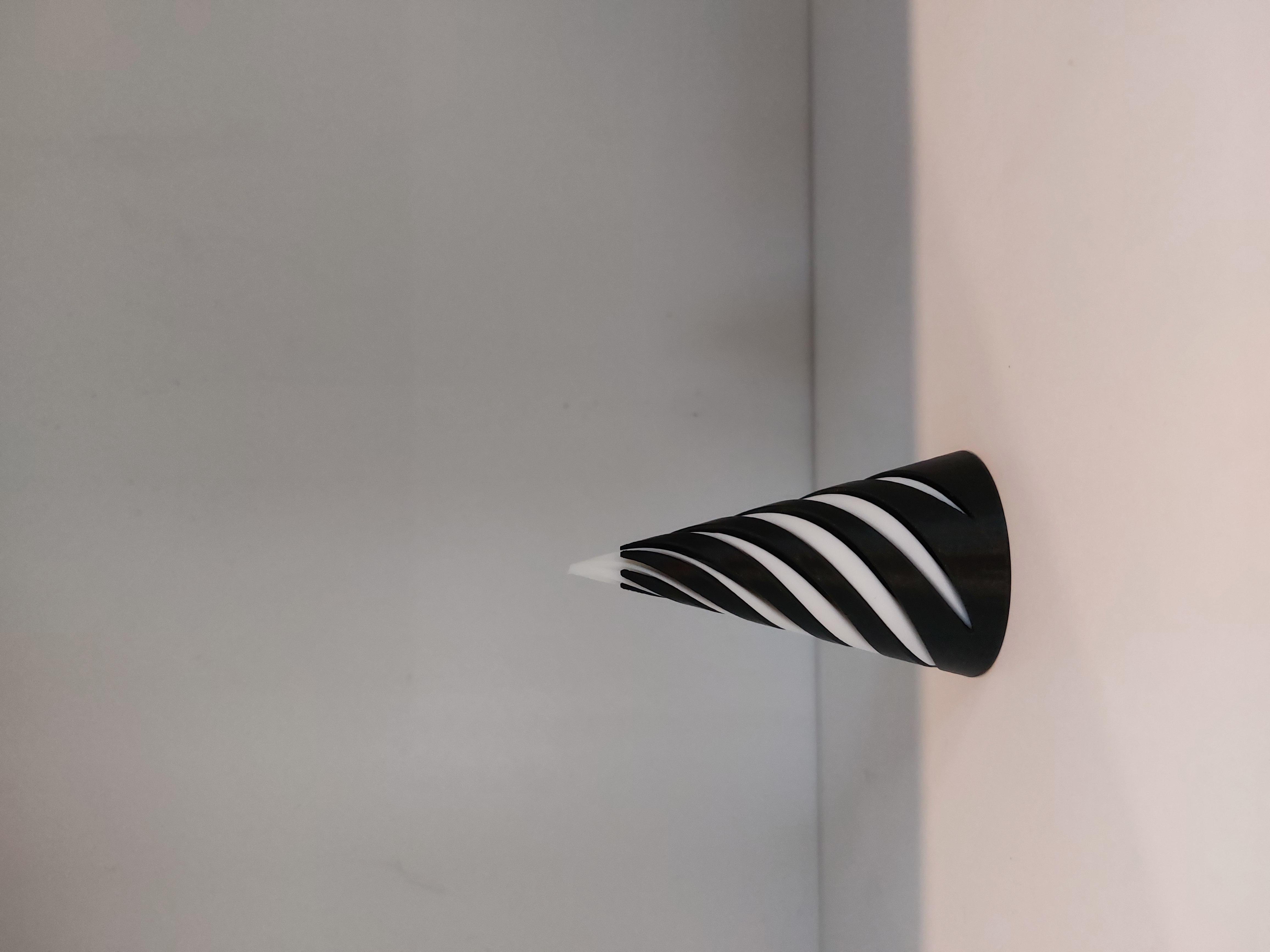 Miniatura 11 do modelo 3D Spiral fidget cone