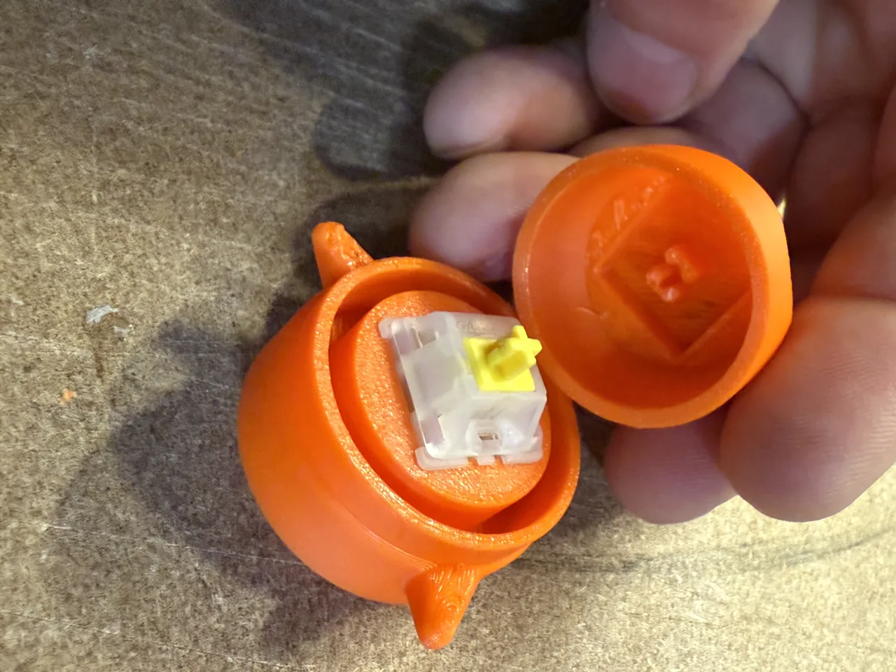REPO bot keychain fidget clicker view 3