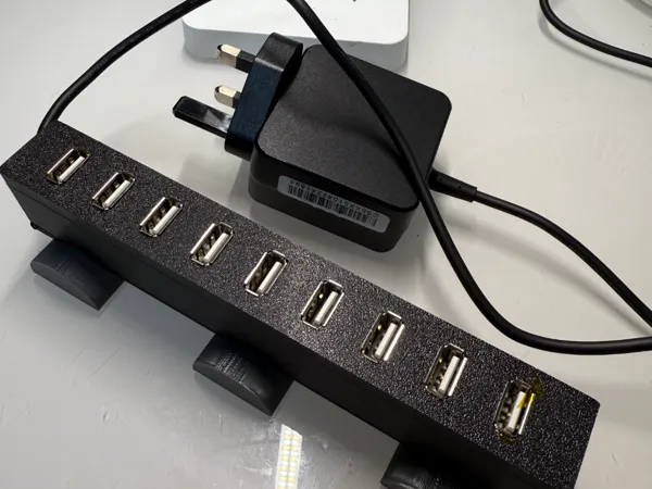 Hub USB alimenté pour montages électroniques