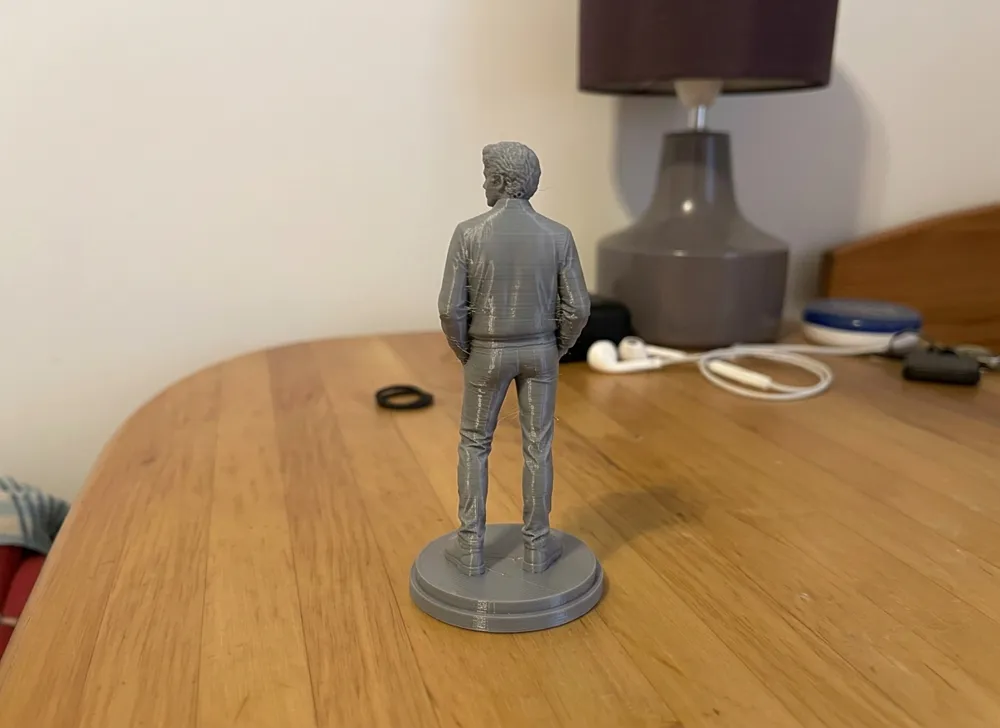 Figura de Tom Holland – Modelo 3D en pose casual - Modelo de impresión ...