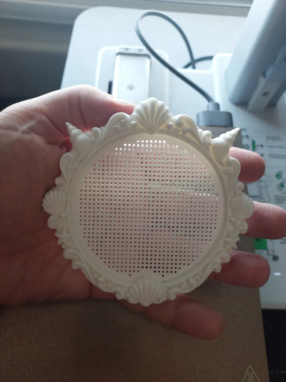 Printable Cross Seashell cross stitch frame - Free 3D Print Model - MakerWorld
