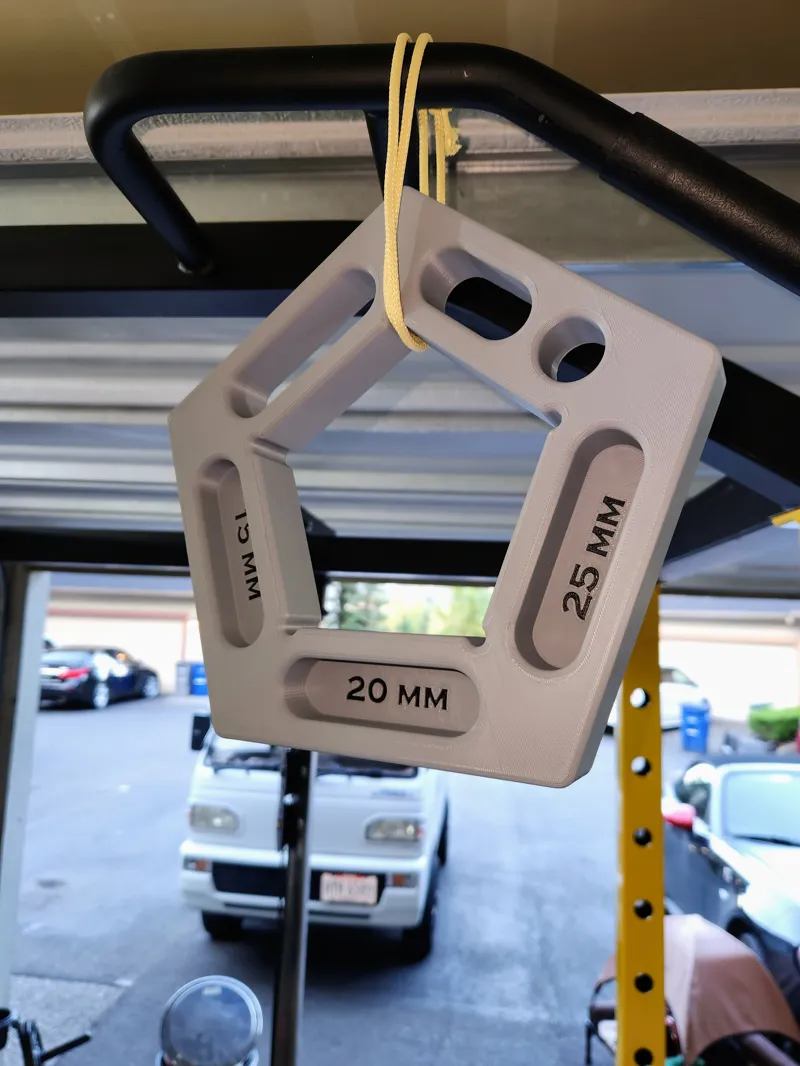 Portable Pentagonal Hangboard - Grip & Strength Training Tool