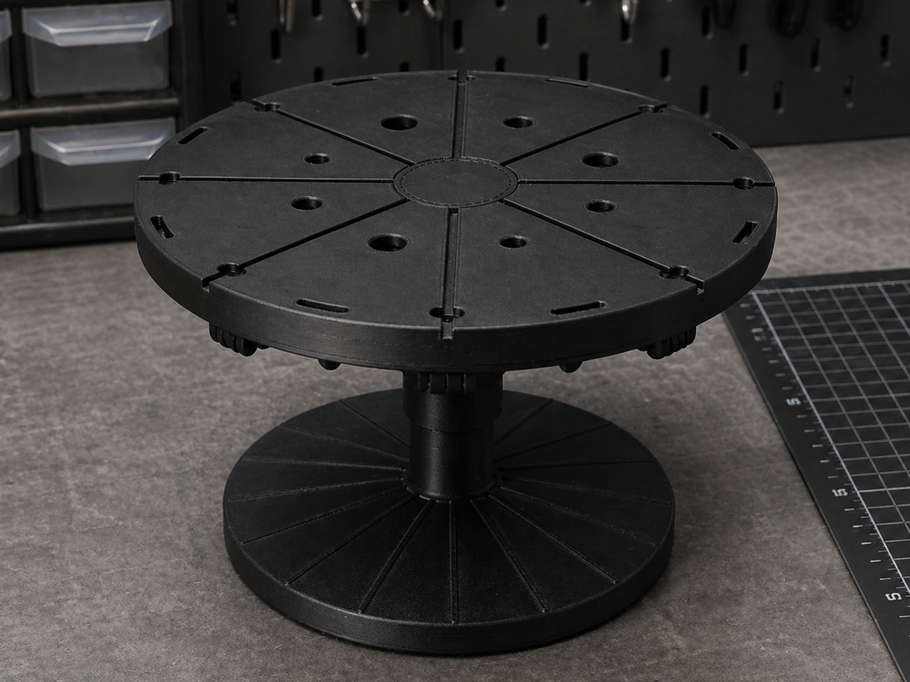 Rotating Painting Stand with Bearing