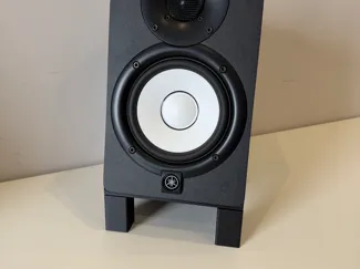 Speakers stand 
