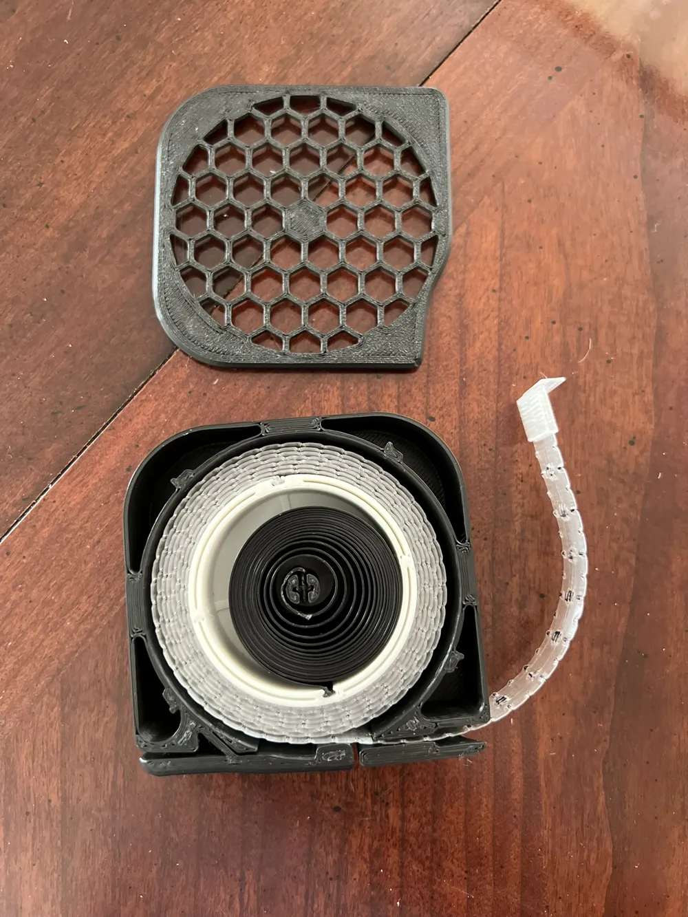 Fully 3D Printed Measuring Tape (Spring Loaded) - Free 3D Print Model ...
