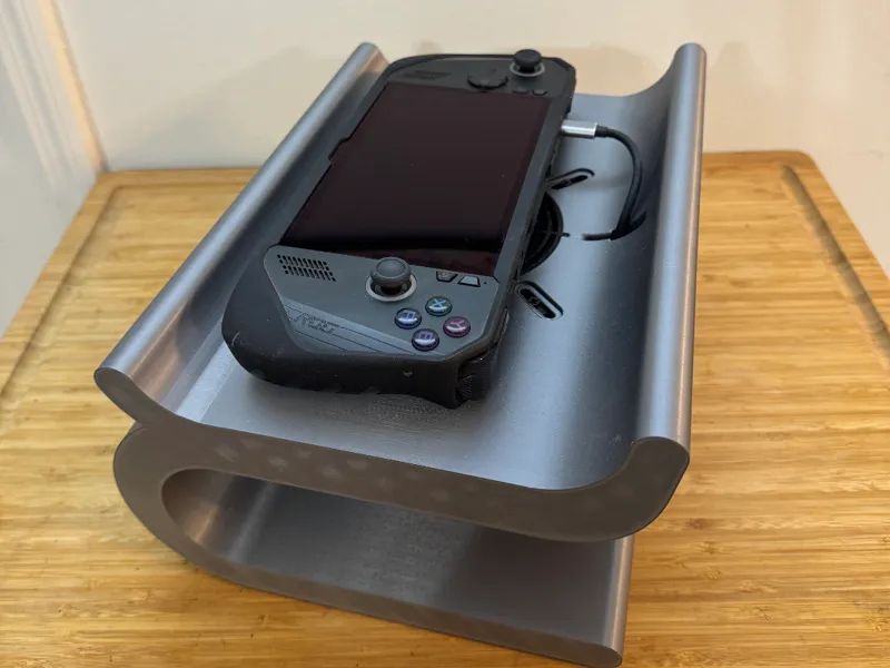 Hand held gaming station
