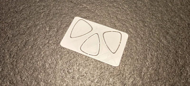 plectrum/guitar pick credit card