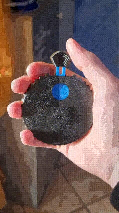 Cube launcher machine