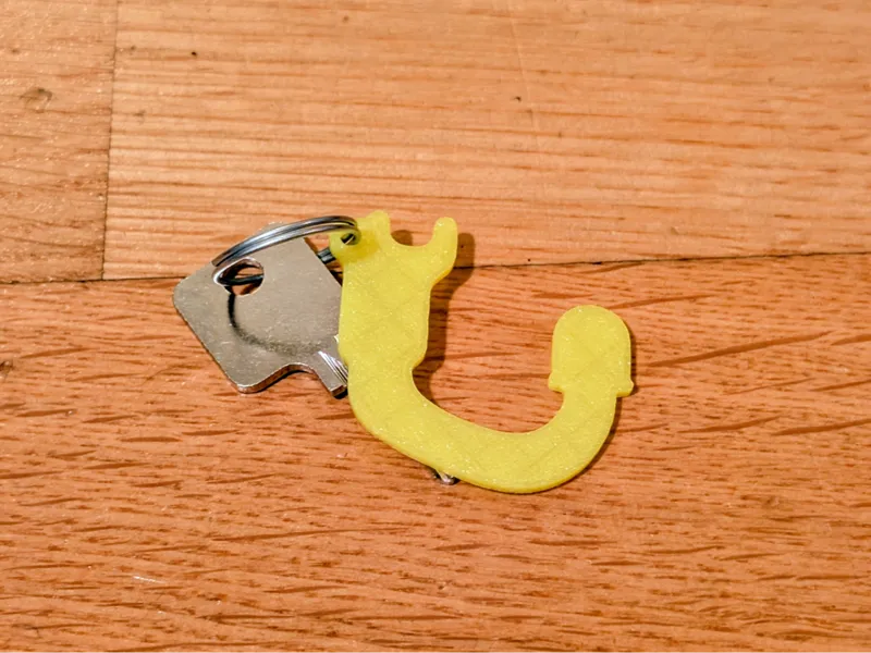 Detachable tow hitch keychain