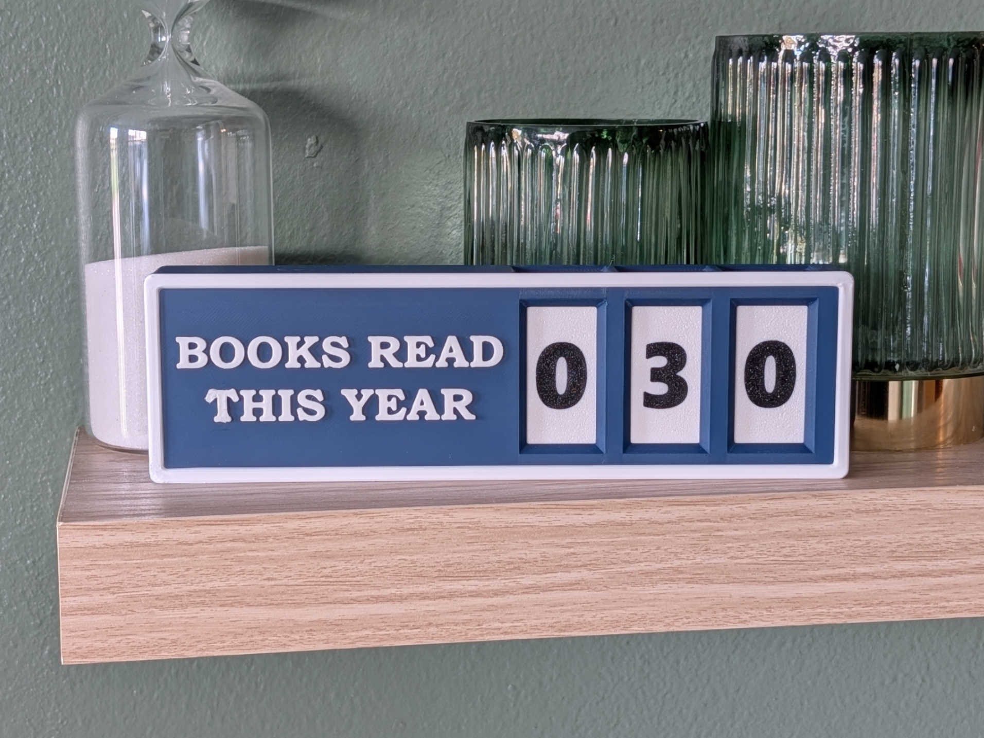 Miniatura 2 do modelo 3D Book Tracker with Cards