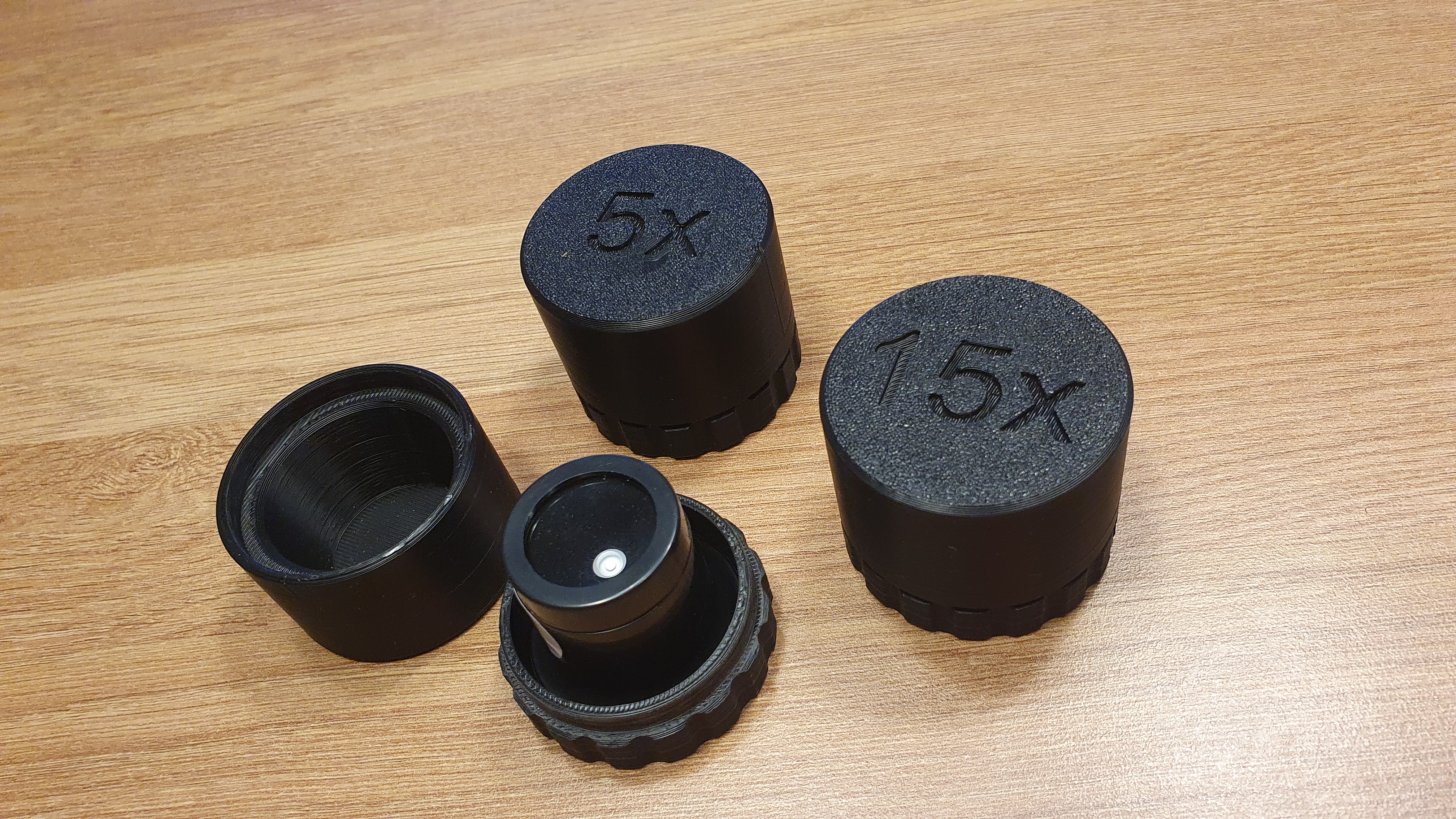 Miniatura 1 do modelo 3D Eye loupe case set