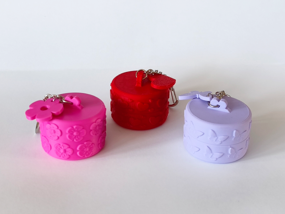 Small bag charm - Travel container